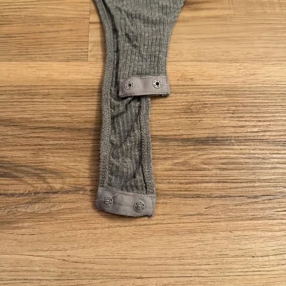 Black and grey bodysuit shirts - Picture 2 of 5